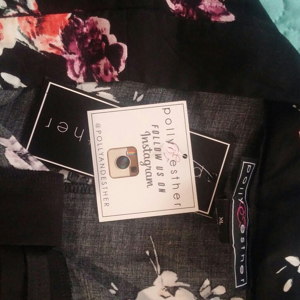 Floral Ruffle Shorts - Picture 3 of 3